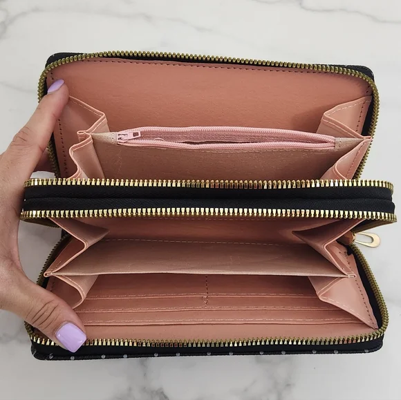 Stylish Black & White Heart Print Pattern Double Zip Wristlet Wallet - Picture 7 of 12